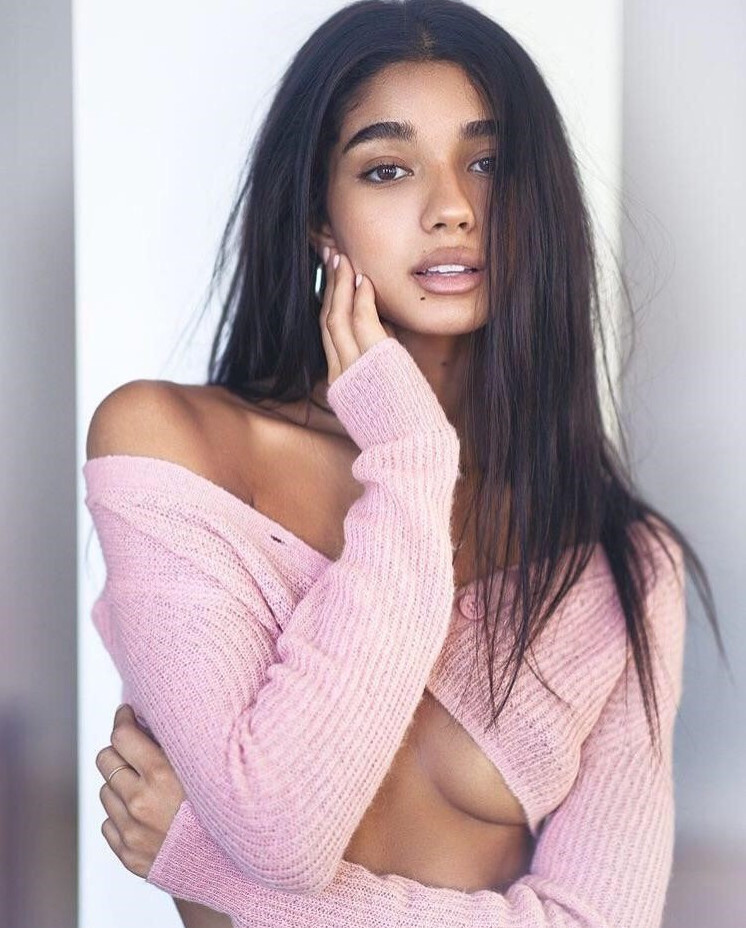 Yovanna Ventura  nude photo