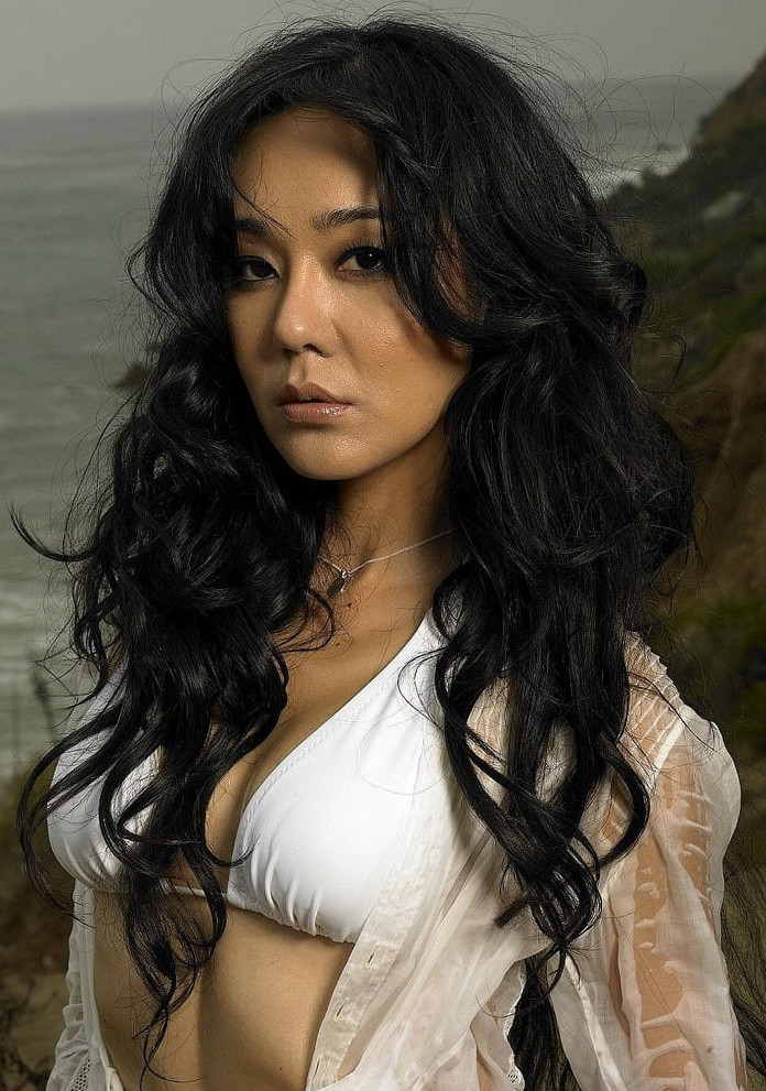Yunjin Kim Beautiful Actress  nude photo