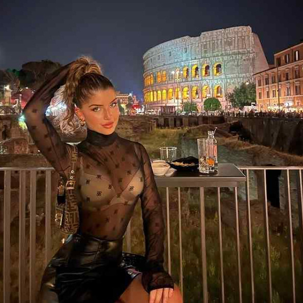 Zoe Gara  nude photo