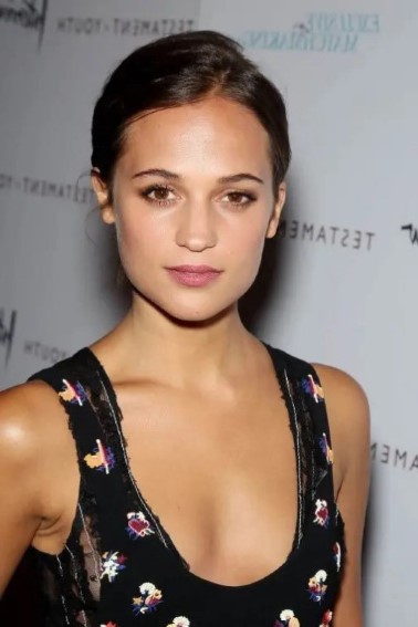 Alicia Vikander Cleavage Pics  nude photo