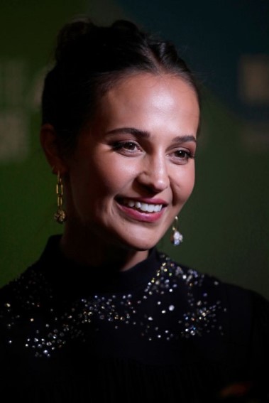 Alicia Vikander Gorgeous Mellow Lighting  nude photo