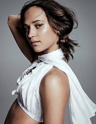 Alicia Vikander  nude photo