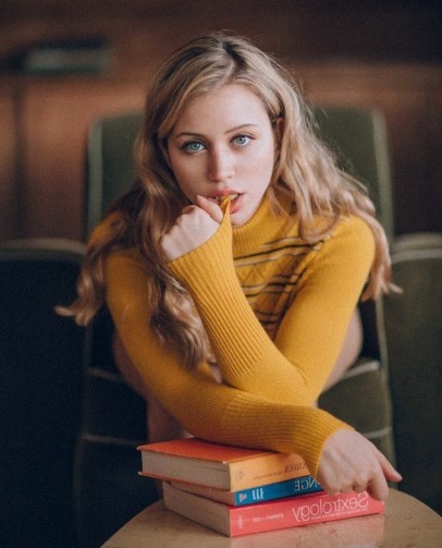 Caylee Cowan  nude photo