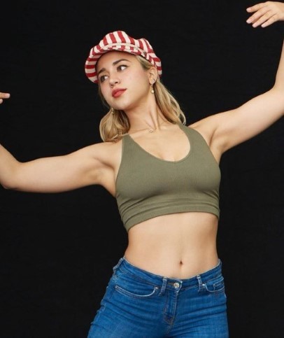 Caylee Cowan  nude photo