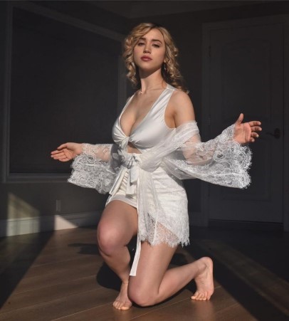 Caylee Cowan  nude photo