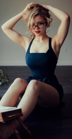 Caylee Cowan  nude photo