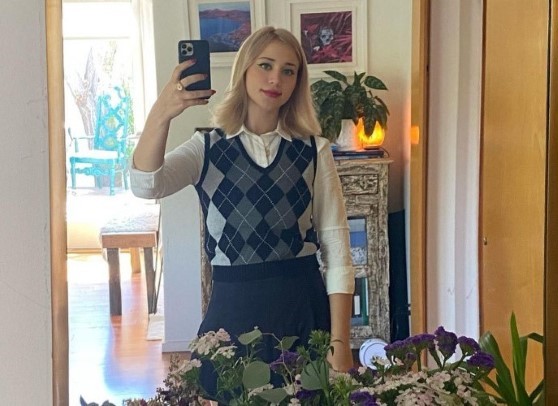 Caylee Cowan  nude photo