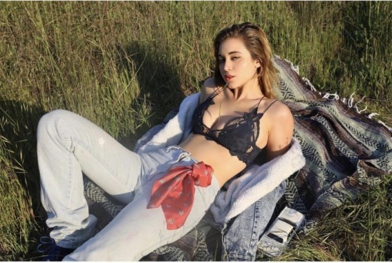 Caylee Cowan  nude photo