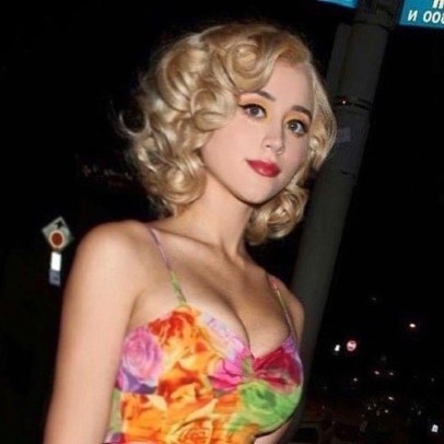 Caylee Cowan  nude photo