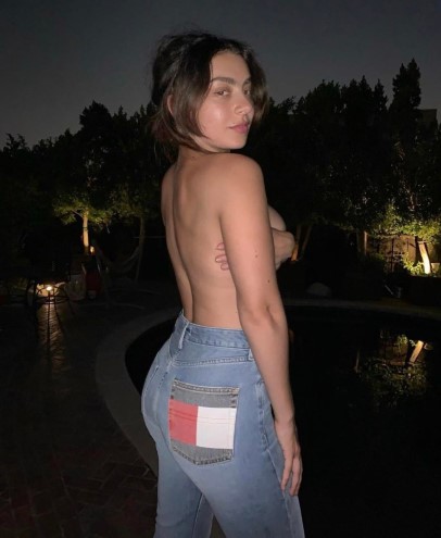 Charli XCX nude photo