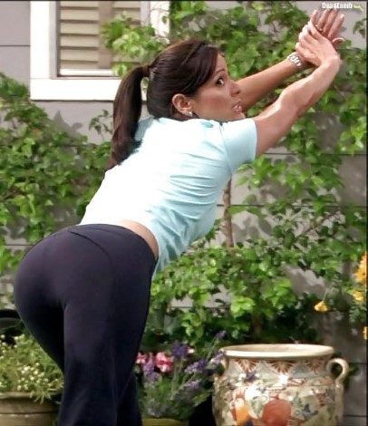 Constance Marie  nude photo