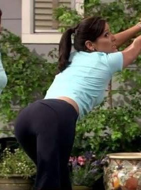 Constance Marie  nude photo