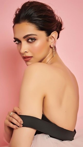 Deepika Padukone  nude photo