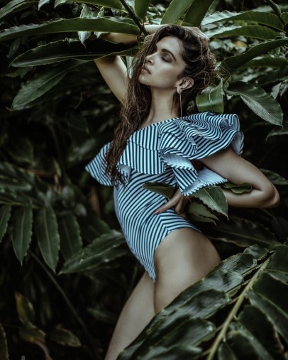 Deepika Padukone  nude photo