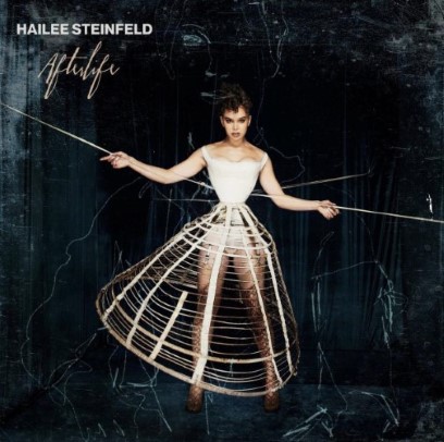 Hailee Steinfeld  nude photo