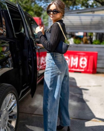 Hailee Steinfeld  nude photo