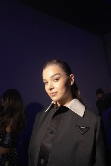 Hailee Steinfeld  nude photo