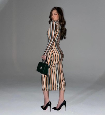 Hailee Steinfeld  nude photo