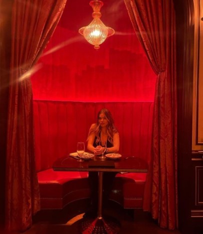 Hailee Steinfeld  nude photo