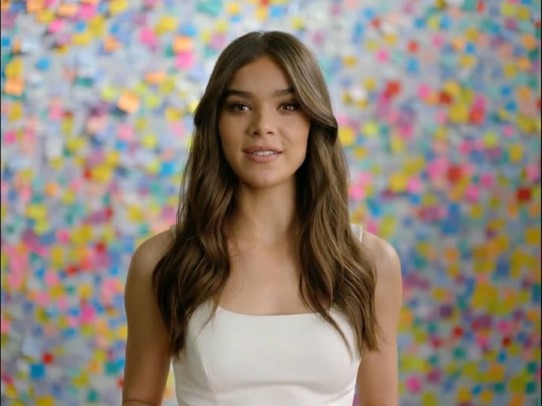 Hailee Steinfeld  nude photo