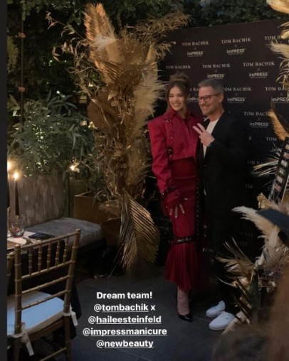 Hailee Steinfeld  nude photo