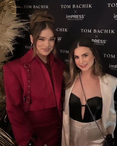 Hailee Steinfeld  nude photo