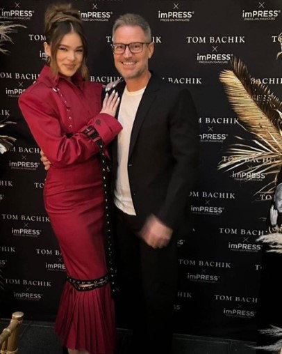 Hailee Steinfeld  nude photo