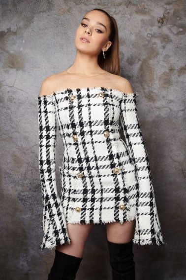 Hailee Steinfeld  nude photo