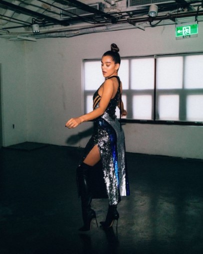 Hailee Steinfeld  nude photo