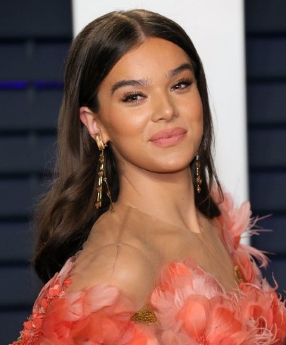 Hailee Steinfeld  nude photo