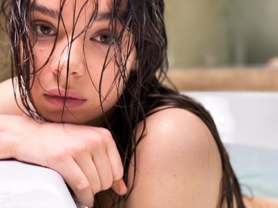 Hailee Steinfeld  nude photo