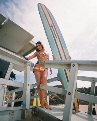 Hailee Steinfeld  nude photo