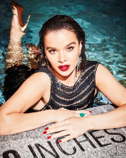 Hailee Steinfeld  nude photo