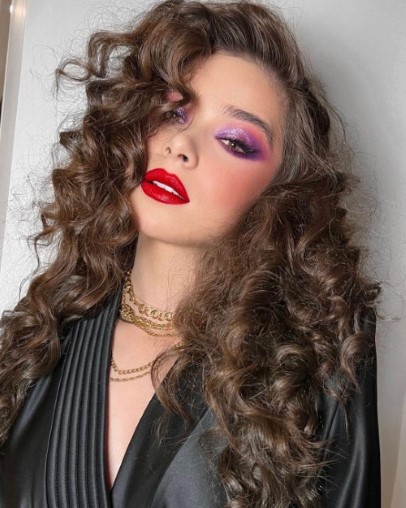 Hailee Steinfeld  nude photo