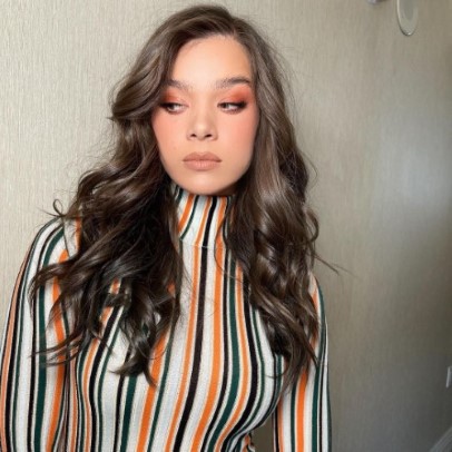 Hailee Steinfeld  nude photo