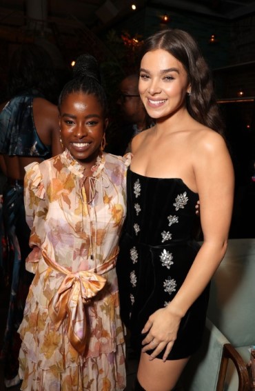 Hailee Steinfeld  nude photo