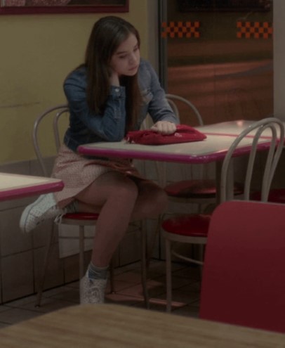 Hailee Steinfeld  nude photo