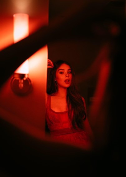 Hailee Steinfeld  nude photo