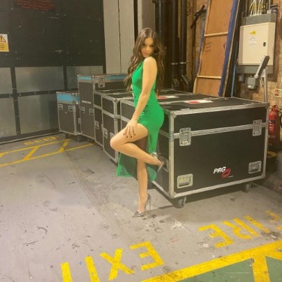 Hailee Steinfeld  nude photo