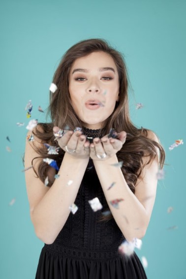 Hailee Steinfeld  nude photo