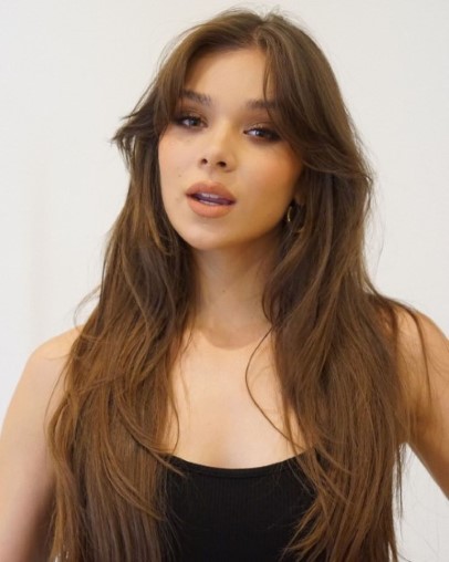 Hailee Steinfeld  nude photo