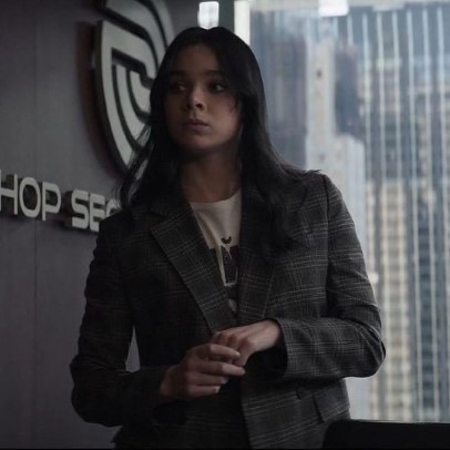 Hailee Steinfeld  nude photo