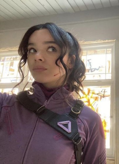 Hailee Steinfeld  nude photo