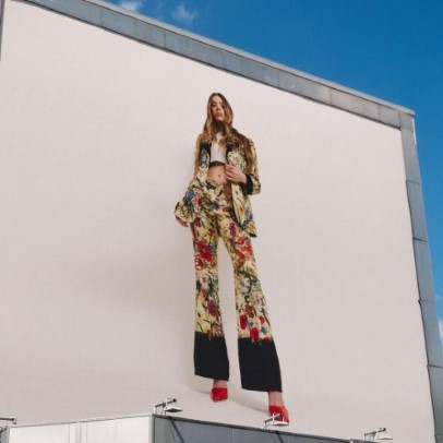 Hailee Steinfeld  nude photo