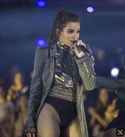 Hailee Steinfeld  nude photo