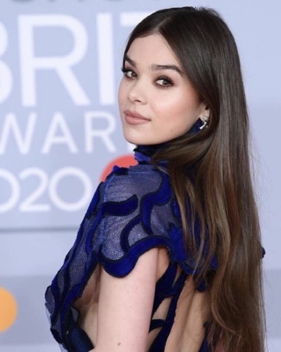 Hailee Steinfeld  nude photo