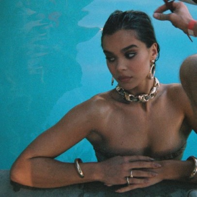 Hailee Steinfeld  nude photo