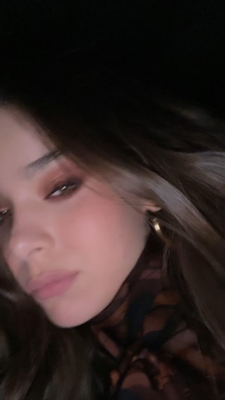 Hailee Steinfeld  nude photo