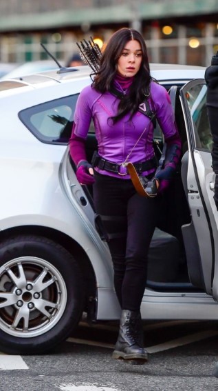 Hailee Steinfeld  nude photo