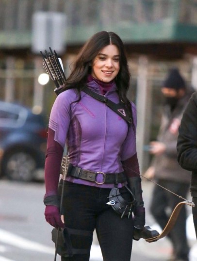 Hailee Steinfeld  nude photo